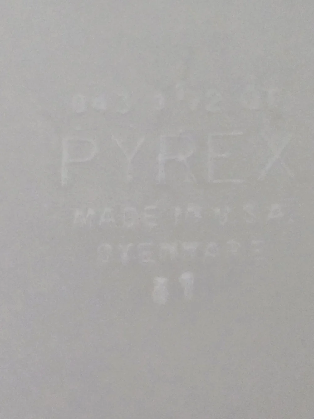 Pyrex Olive Green Butterprint Covered Casserole with White Lid Print Lid